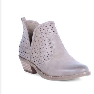 Report Davidson Cutout Bootie